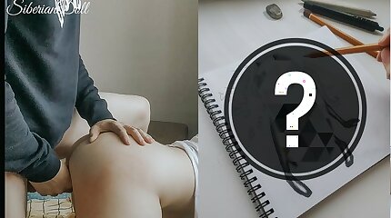 Деваха не плохо рисует у окна, пока парень имеет её сзади